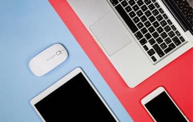 Sprzedaż laptopa, tabletu, smartfona lub myszki